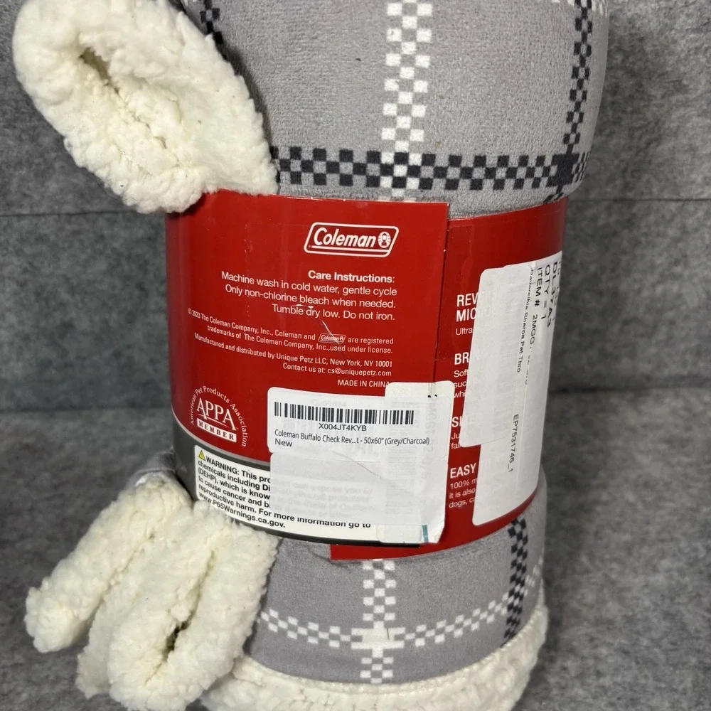 NWT Coleman Pet Blanket Fleece Cozy‎ Warm